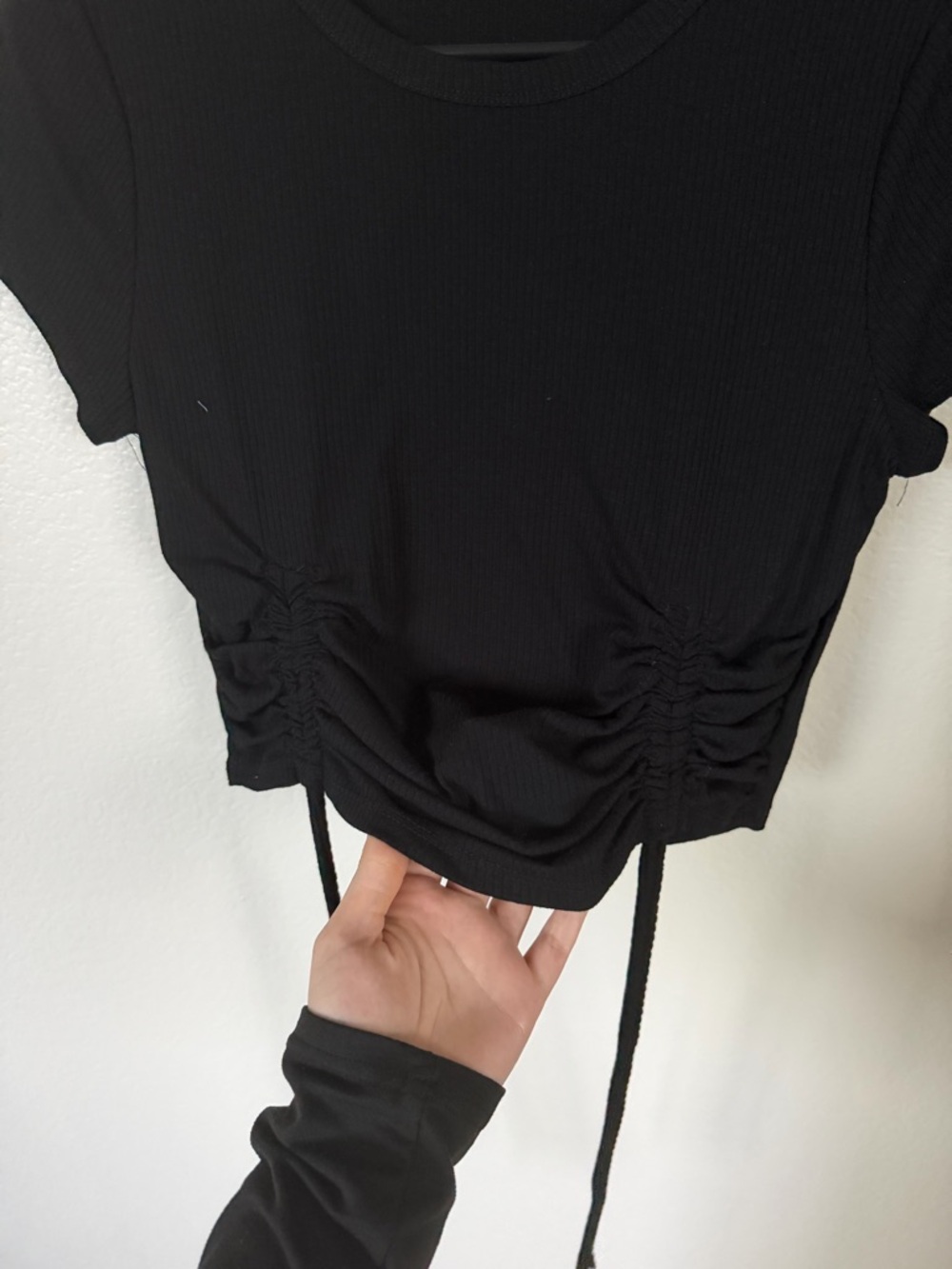 Heart Hips Black Ruched Drawstring Crop Top - Picture 2 of 3
